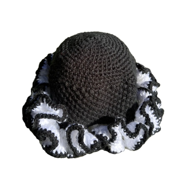 African Handmade Black & White Ruffle Hat - Picture 6 of 7